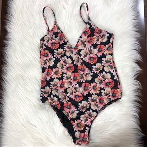 NWT Nordstrom Leith Floral One Piece Bikini Beach Swimsuit Black